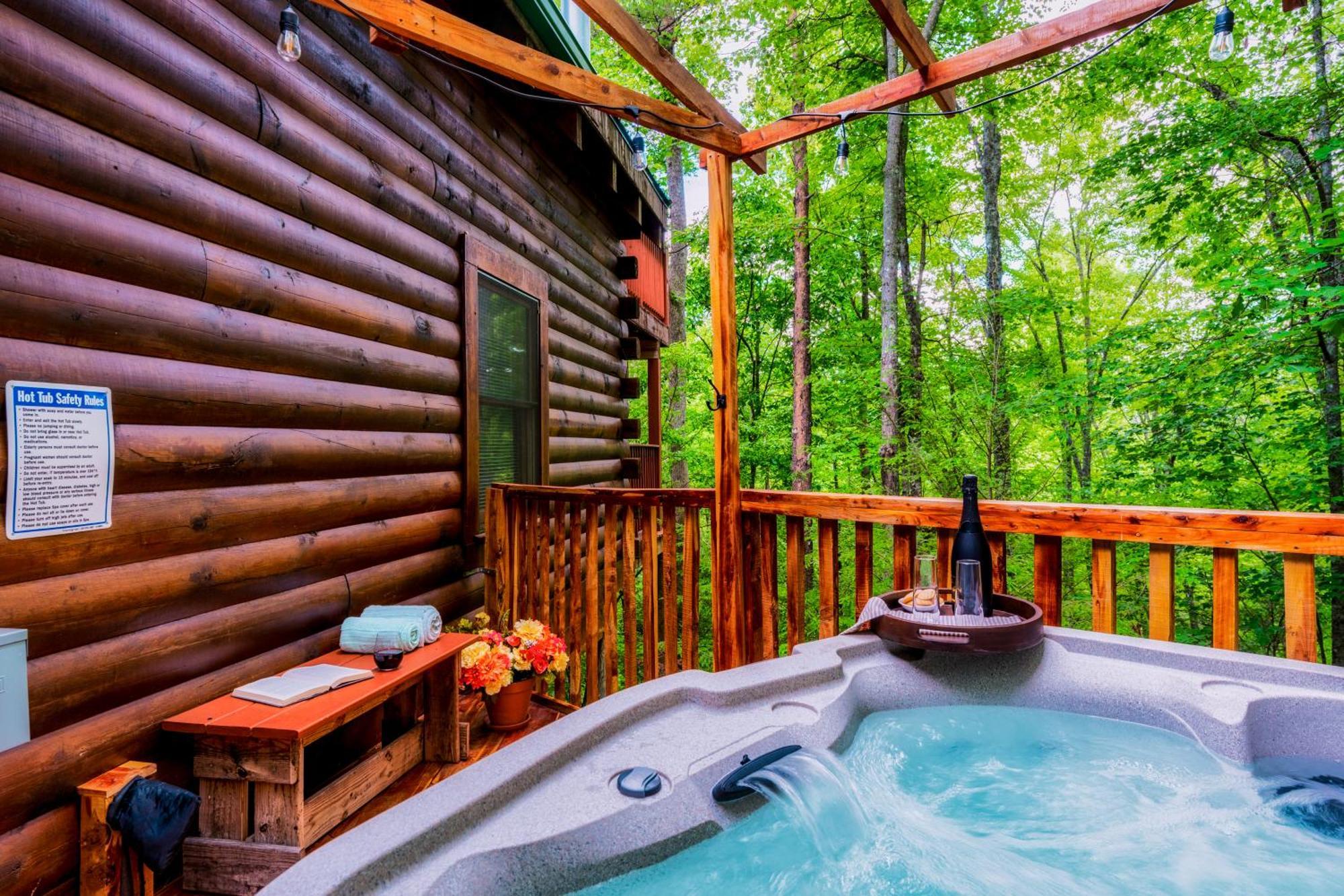 Cabin In A Gated Resort With Seasonal Resort Pool Pigeon Forge Bagian luar foto
