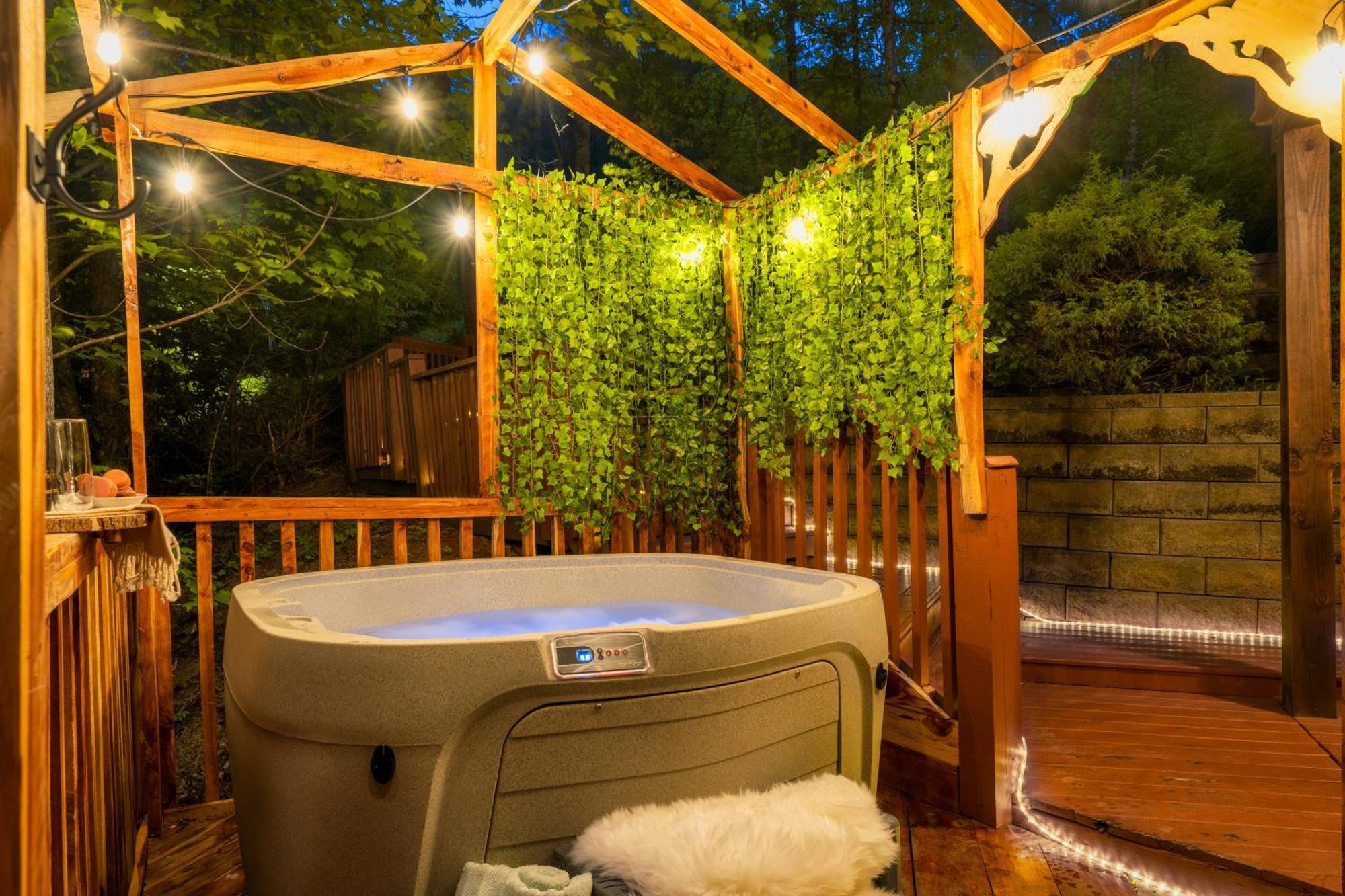 Cabin In A Gated Resort With Seasonal Resort Pool Pigeon Forge Bagian luar foto